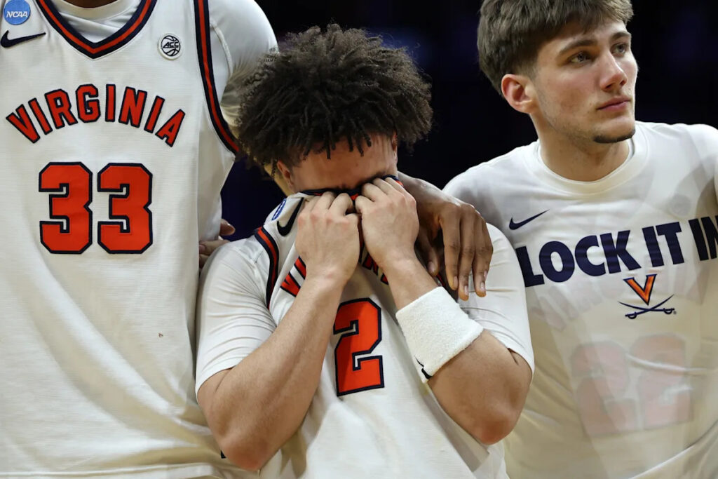 Tennessee gets benefit of controversial call in final minute. Did refs get it right?