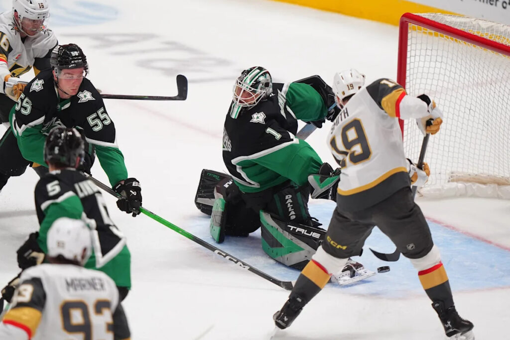 Smith’s late goal lifts Vegas past Dallas 3-2 and denies Stars’ bid to clinch a playoff berth