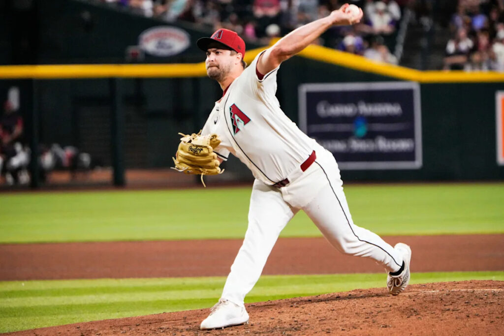 Rangers sign Beeks, per report Rangers sign Beeks, per report