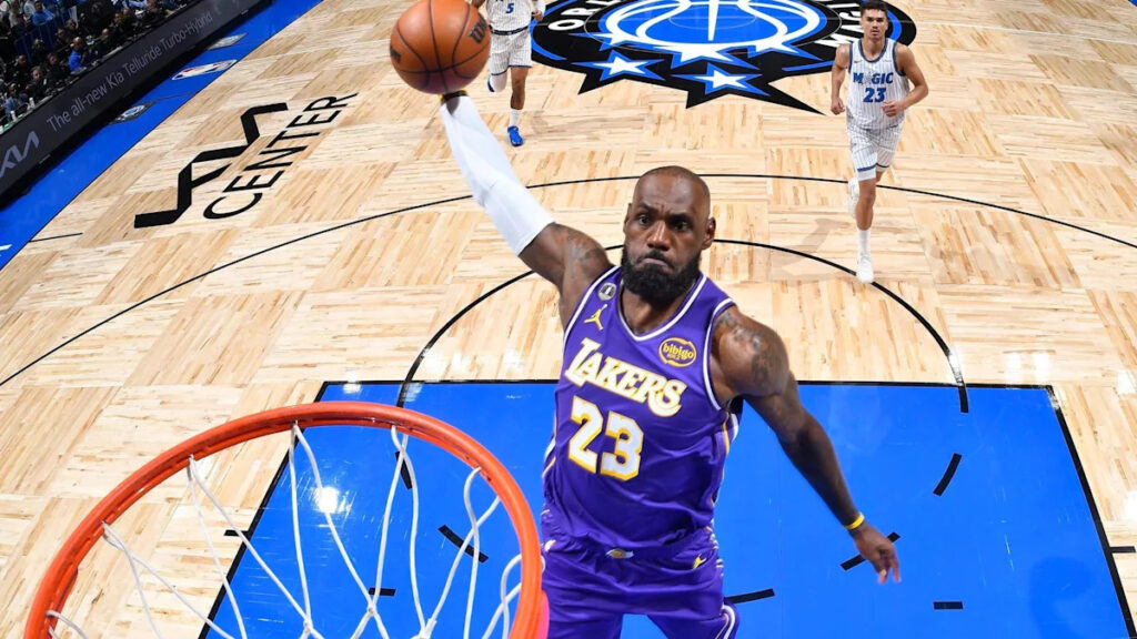 James sets NBA appearance record in late Lakers win