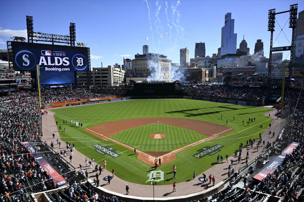 Tigers and Red Wings launch Detroit SportsNet channel and streaming options Tigers and Red Wings launch Detroit SportsNet channel and streaming options