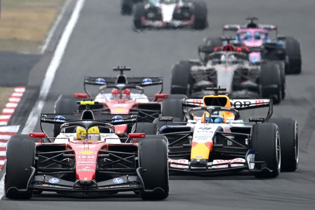 Why Hamilton believes 2026 F1 rules are “what racing should be” – unlike Verstappen Why Hamilton believes 2026 F1 rules are “what racing should be” – unlike Verstappen