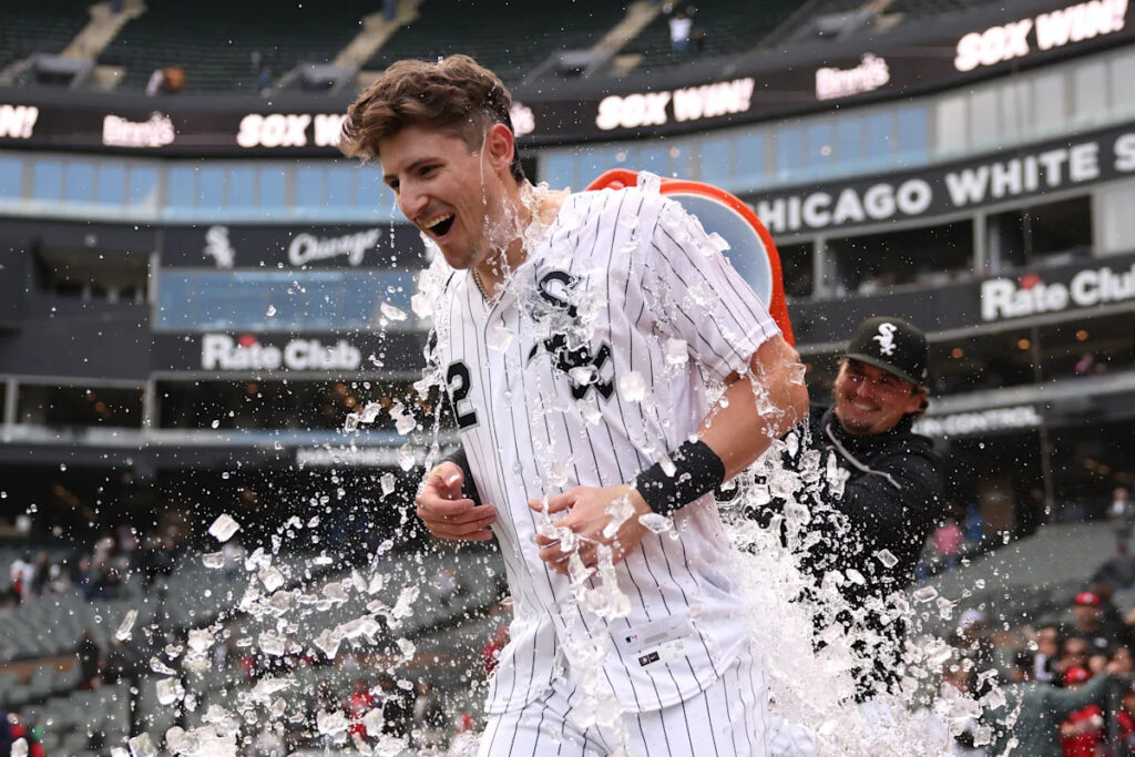 White Sox edge Angels 3-2, complete sweep
