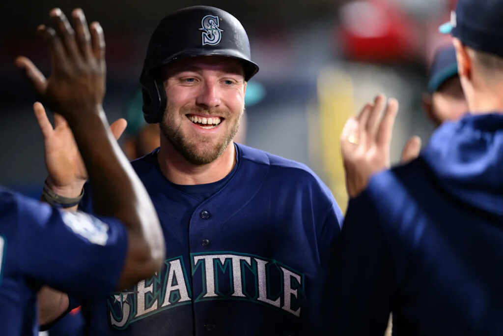 Mariners score three runs, two broken bats, beat Angels in extras Mariners score three runs, two broken bats, beat Angels in extras