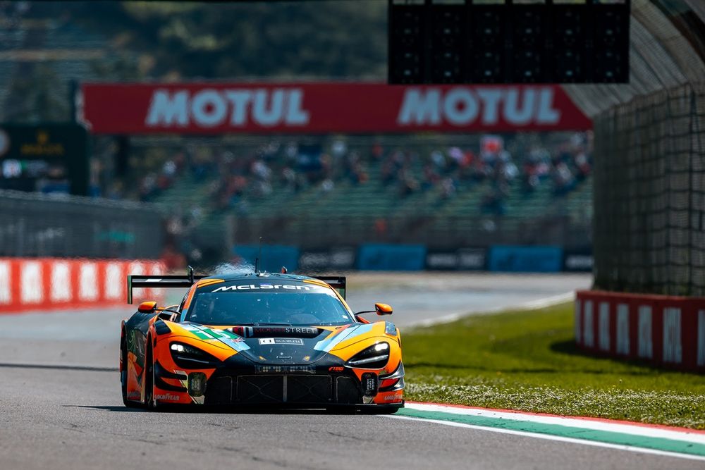 #10 Garage 59 McLaren 720s GT3 EVO: Antares Au, Thomas Fleming, Marvin Kirchhofer