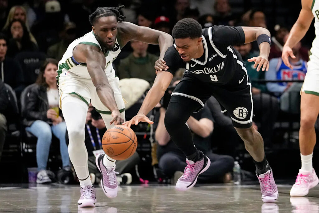 Liddell scores a career-high 21 points to lead the Nets over the Bucks 96-90 Liddell scores a career-high 21 points to lead the Nets over the Bucks 96-90