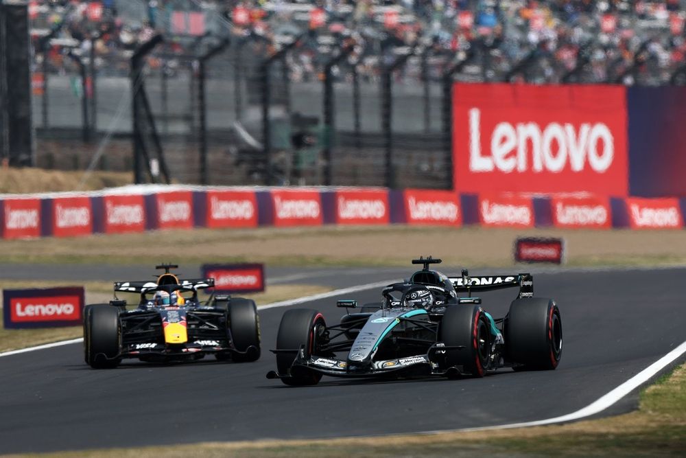 Max Verstappen, Red Bull Racing, George Russell, Mercedes