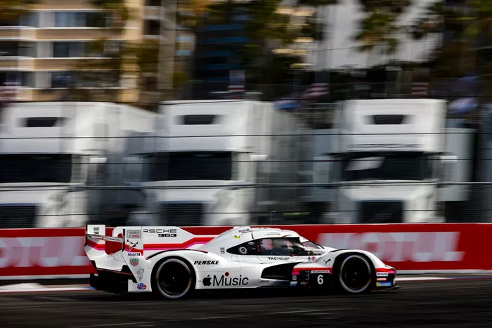 #6 Porsche Penske Motorsport Porsche 963: Laurens Vanthoor, Kevin Estre, Felipe Nasr
