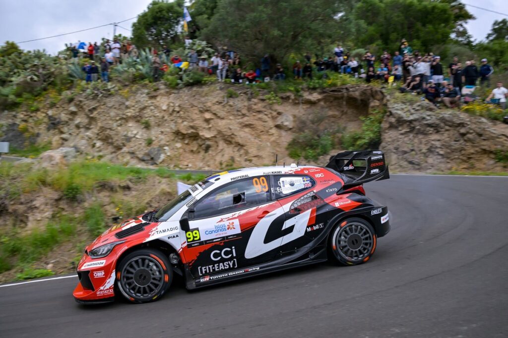 Solberg closes gap to leader Ogier as rain hits