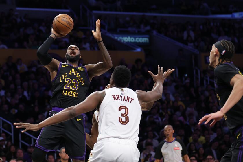 After a sizzling March, Lakers face a big playoff test against equally hot Oklahoma City After a sizzling March, Lakers face a big playoff test against equally hot Oklahoma City