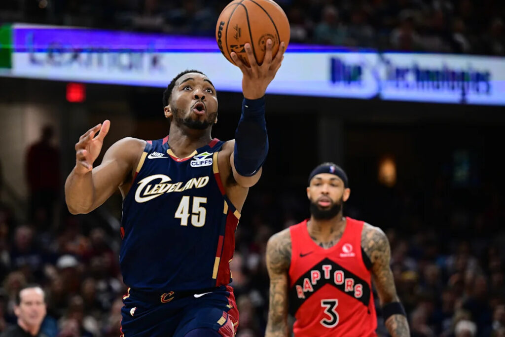 Cavaliers’ Mitchell extends NBA-record streak of 30-point games to 9 in series openers