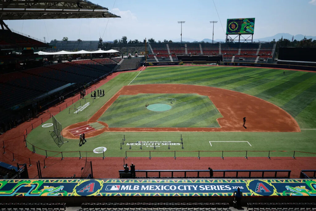 NL West report: Padres, D-backs split in Mexico, Rockies hanging tough