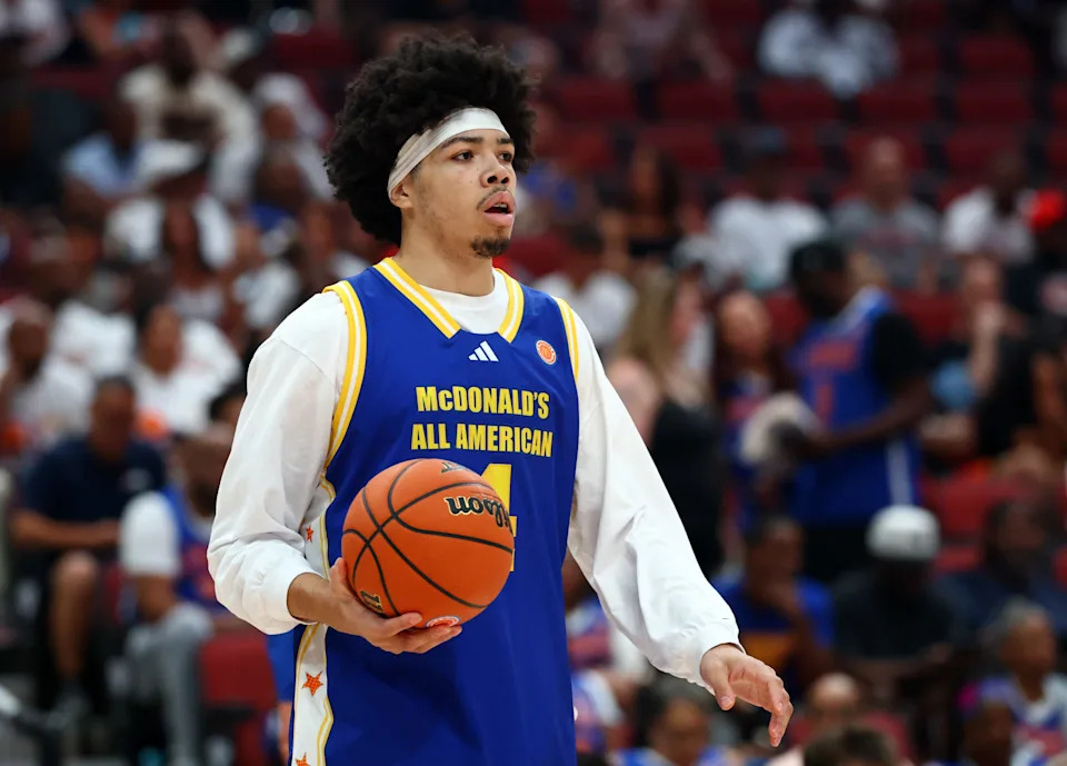 Tyran Stokes during the McDonalds All American Boys Game at Desert Diamond Arena.