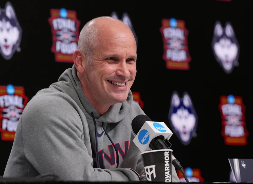 Dan Hurley contract: UConn coach bonuses, buyout details before Final Four Dan Hurley contract: UConn coach bonuses, buyout details before Final Four