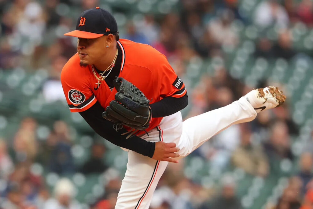 Game 19 Preview: Tigers look to sweep Royals, extend winning streak Game 19 Preview: Tigers look to sweep Royals, extend winning streak