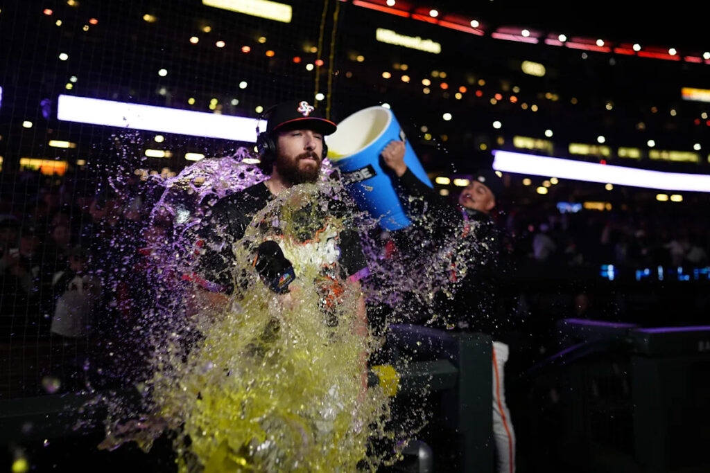 Giants introduce Yoshinobu Yamamoto to Cainings