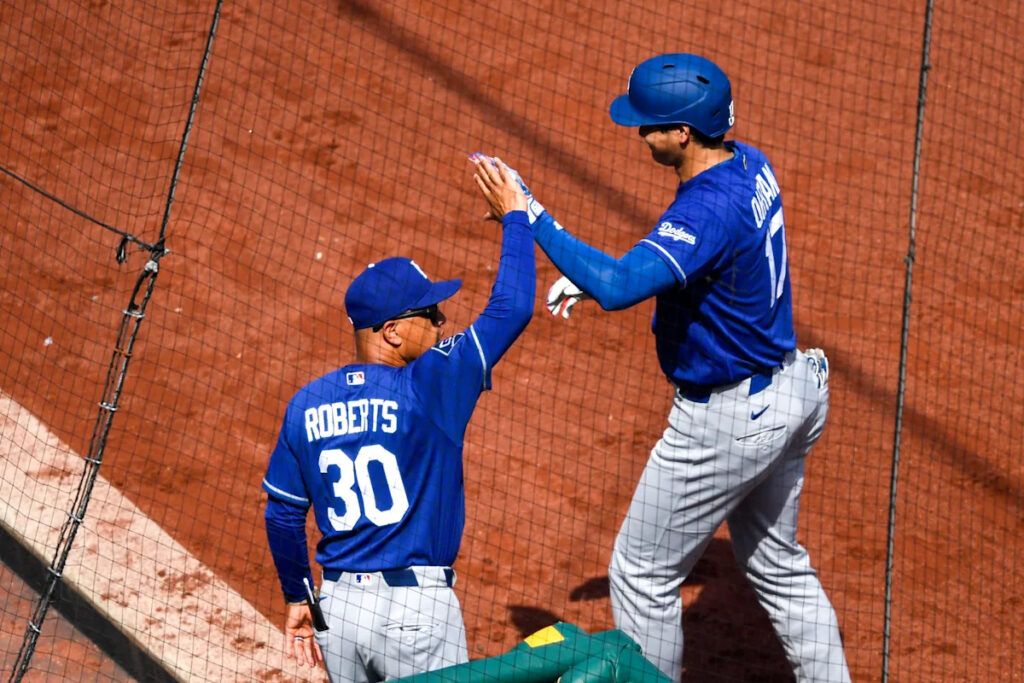 Dodgers notes: Shohei Ohtani, Dave Roberts, Edwin Díaz