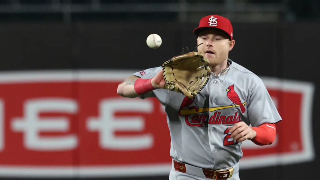 Nathan Church steals another homer, this time giving the Cardinals a win over the Pirates