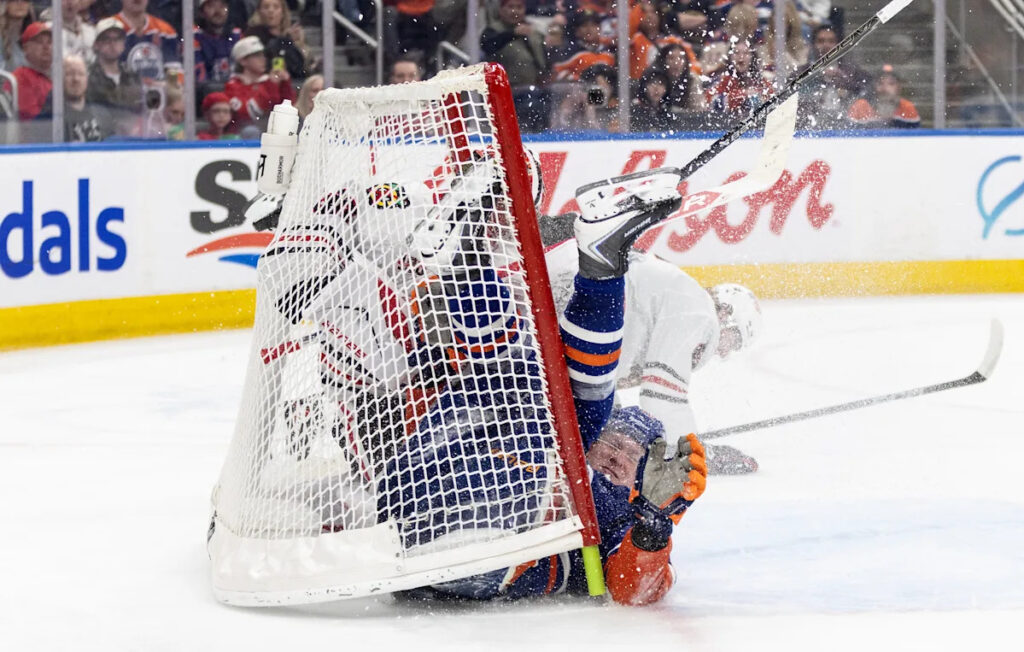 Oilers win season-high 5th straight, beating Chicago 3-1 to end Blackhawks’ playoff hopes