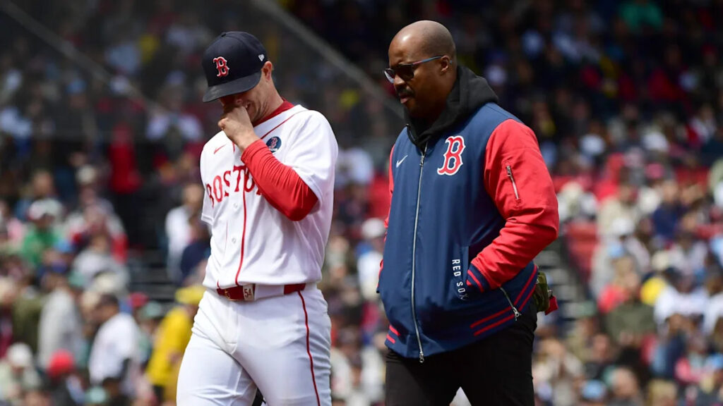 Red Sox right-hander Sonny Gray leaves game against Tigers because of hamstring tightness