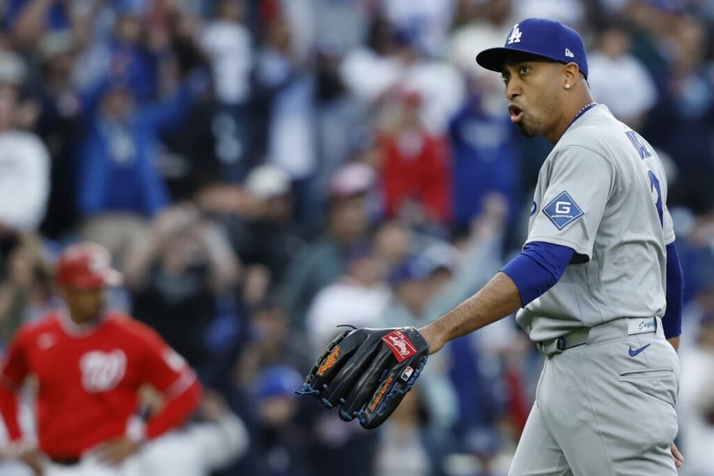 Edwin Díaz to undergo surgery: How long will Dodgers closer be out?