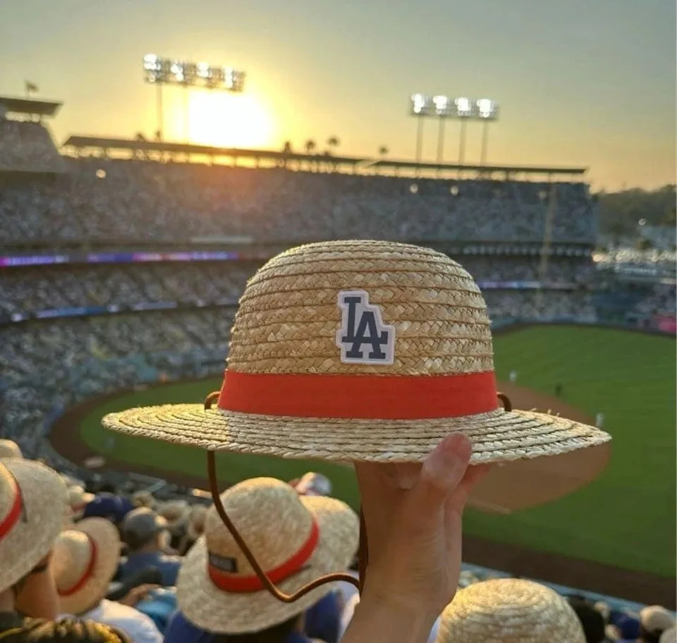 Brand-NEW! Los Angeles Dodgers X One Piece Collab Monkey D. Luffy Straw Hat JP - Picture 1 of 3
