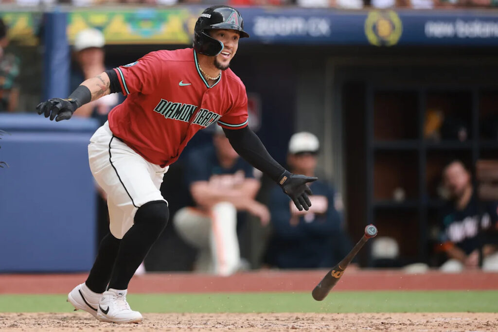 D-backs’ Ildemaro Vargas extends 23-game hit streak, tied for second longest to start MLB season since 1940