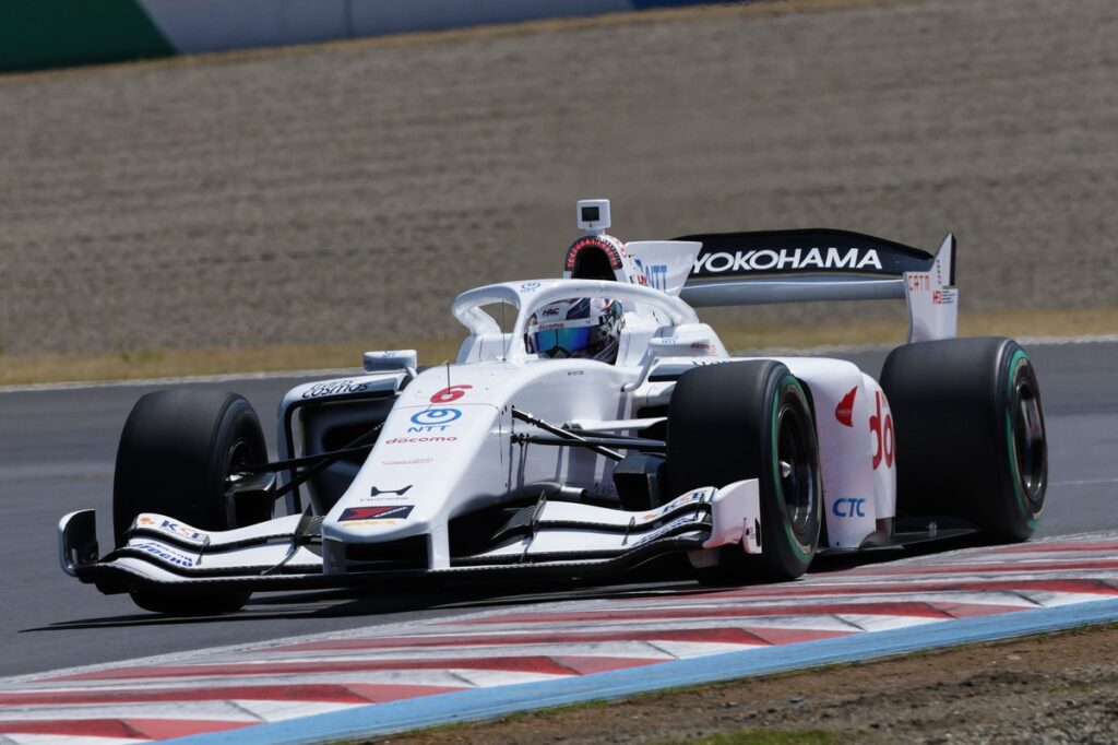 Ohta overtakes reigning champion Iwasa to win