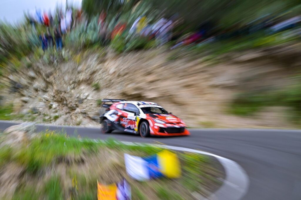 Ogier leads, SS3 cancelled due to spectators parking illegally