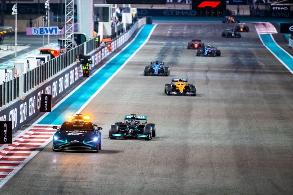 Ex-F1 race director Wittich defends Masi’s decision-making at 2021 Abu Dhabi GP Ex-F1 race director Wittich defends Masi’s decision-making at 2021 Abu Dhabi GP