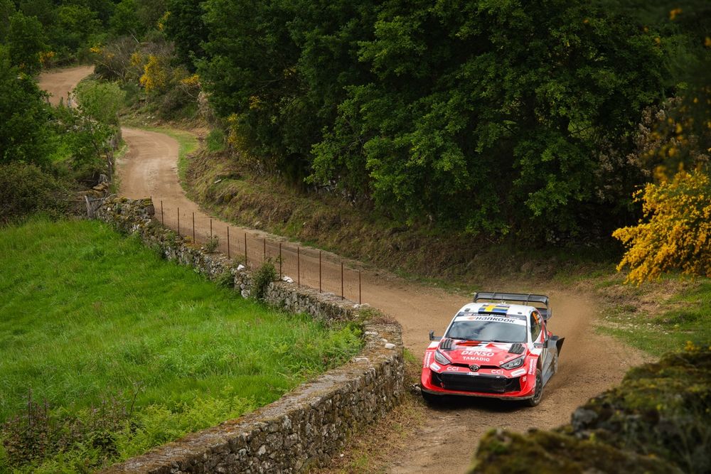 Oliver Solberg, Elliott Edmondson, Toyota Gazoo Racing WRT Toyota GR Yaris Rally1