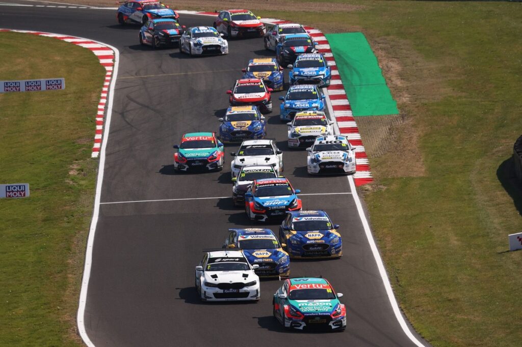 Ingram takes first win of 2026 in race three