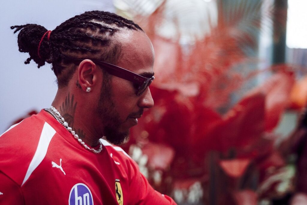 Hamilton “still motivated” and “100% clear” he will stay at Ferrari in 2027 Hamilton “still motivated” and “100% clear” he will stay at Ferrari in 2027