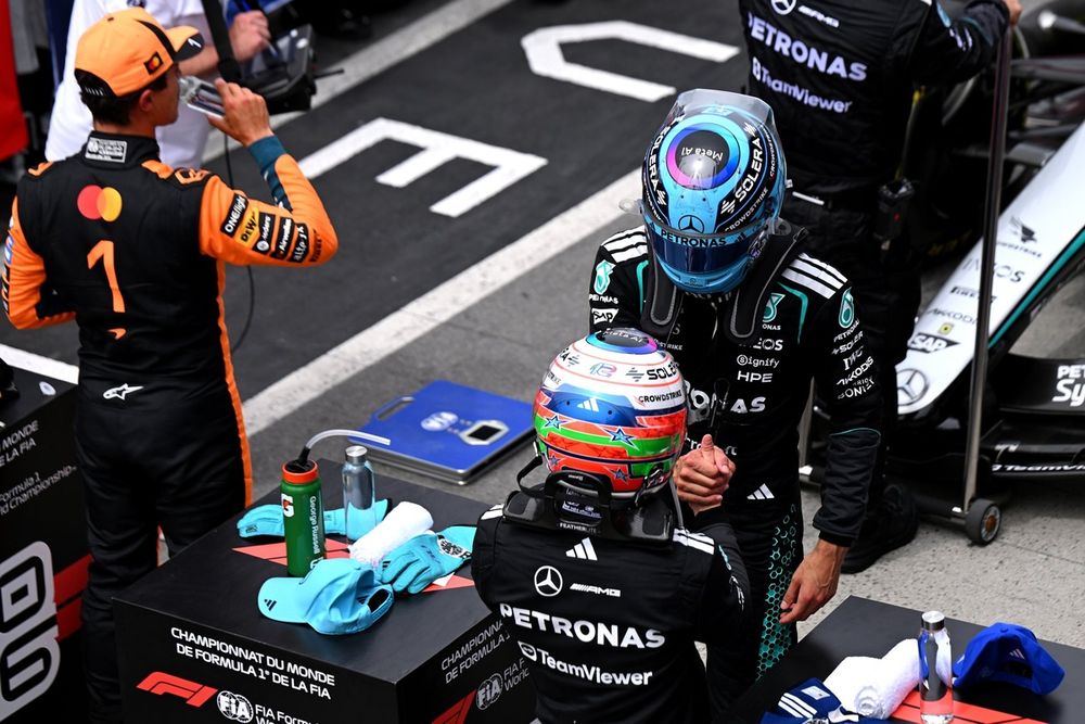 A frosty handshake between George Russell and Kimi Antonelli? 