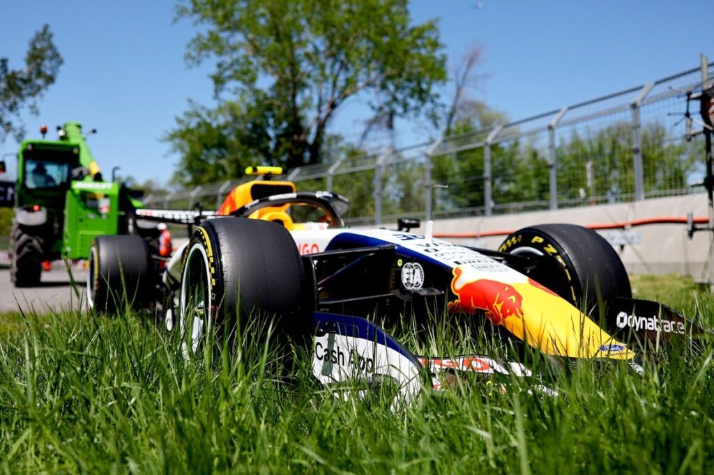 “A serious matter” – why the FIA hit Racing Bulls with a €30,000 fine when Lawson stopped on track “A serious matter” – why the FIA hit Racing Bulls with a €30,000 fine when Lawson stopped on track