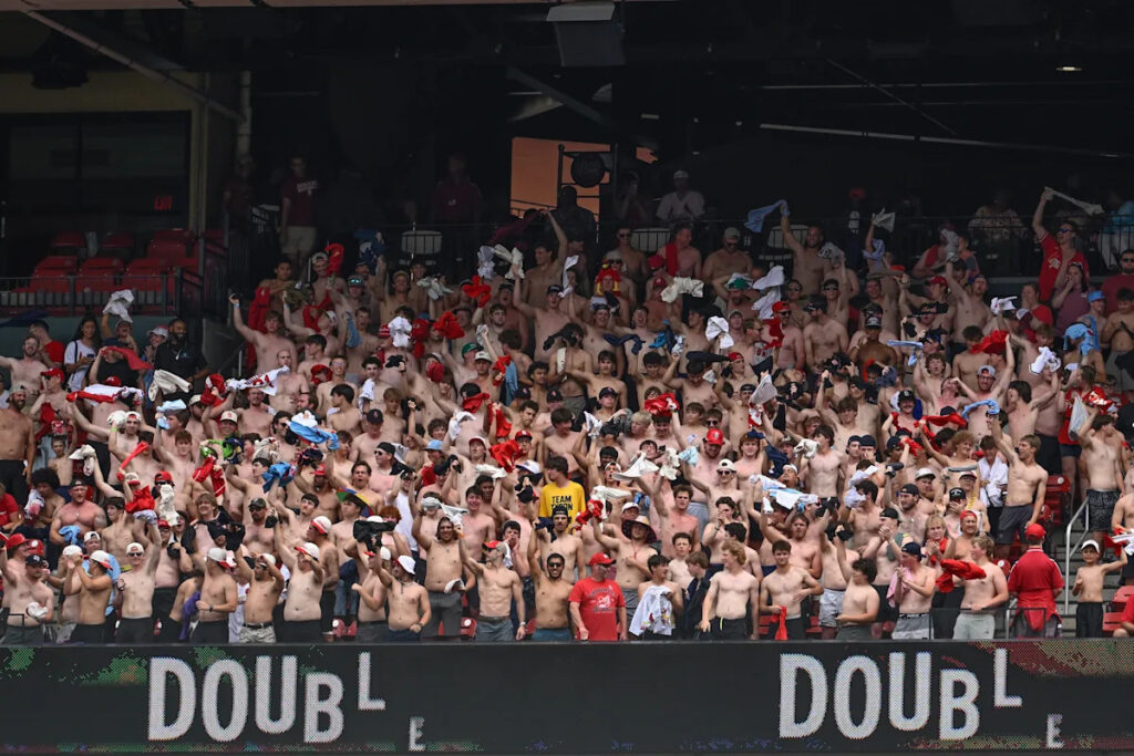 ‘Tarps off’ trend fires up Busch Stadium during Cardinals’ winning streak: ‘I’ll sign up for that any day’ ‘Tarps off’ trend fires up Busch Stadium during Cardinals’ winning streak: ‘I’ll sign up for that any day’