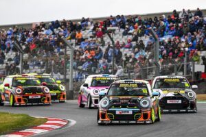 Edmundson stars in Minis as the BTCC supports entertain at Brands Hatch Edmundson stars in Minis as the BTCC supports entertain at Brands Hatch