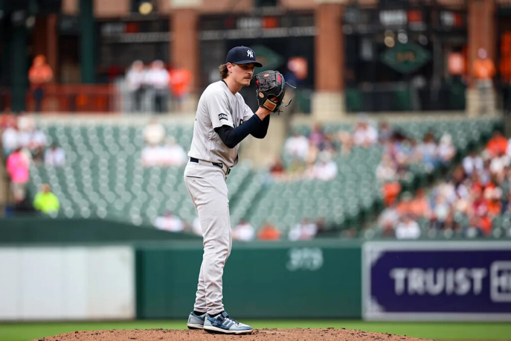 Yankees news: Fried exits with elbow issue