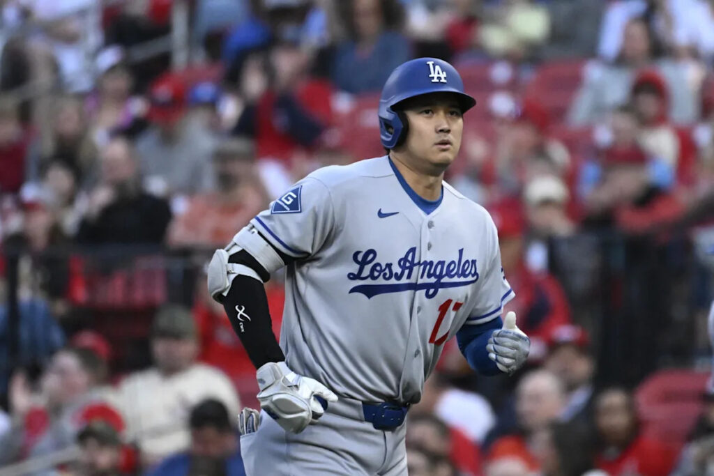 Dodgers walked all over in 7-2 loss to Cardinals Friday night.