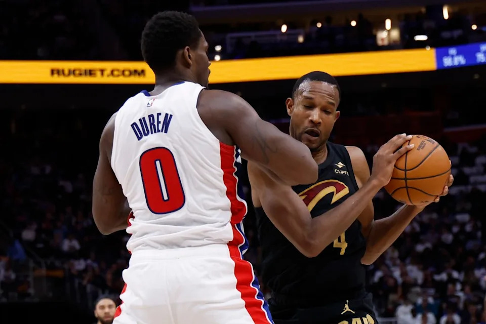 <a class="link " href="https://sports.yahoo.com/nba/players/6703/" data-i13n="sec:content-canvas;subsec:anchor_text;elm:context_link" data-ylk="slk:Jalen Duren;sec:content-canvas;subsec:anchor_text;elm:context_link;itc:0" data-yga="{"yLinkElement":"context_link","yModuleName":"content-canvas","yLinkText":"Jalen Duren","ySubModuleName":"anchor_text","yHasCommerce":false}">Jalen Duren</a> (0) defends during the Pistons’ May 5 game against the Cavaliers. Imagn Images