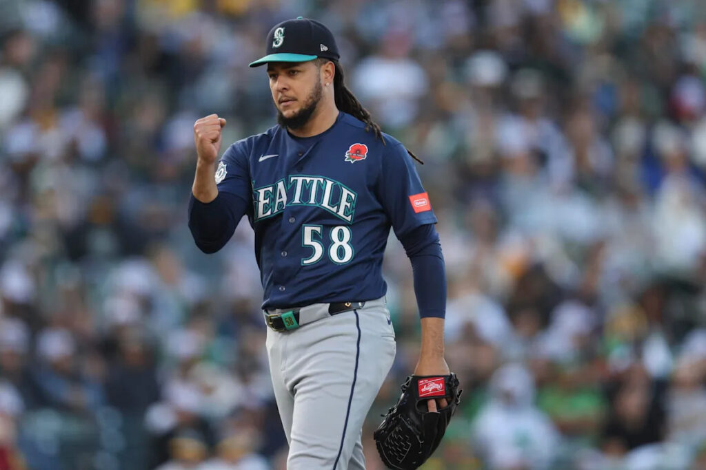 Mariners win battle of piggyback starters against A’s, 9-2 Mariners win battle of piggyback starters against A’s, 9-2