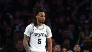 Spurs win to move into Western Conference finals