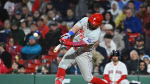 Kyle Schwarber’s MLB-leading 18th homer lifts Phillies past Red Sox 3-1