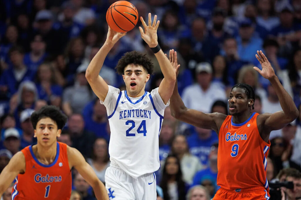 Malachi Moreno works out with New York Knicks