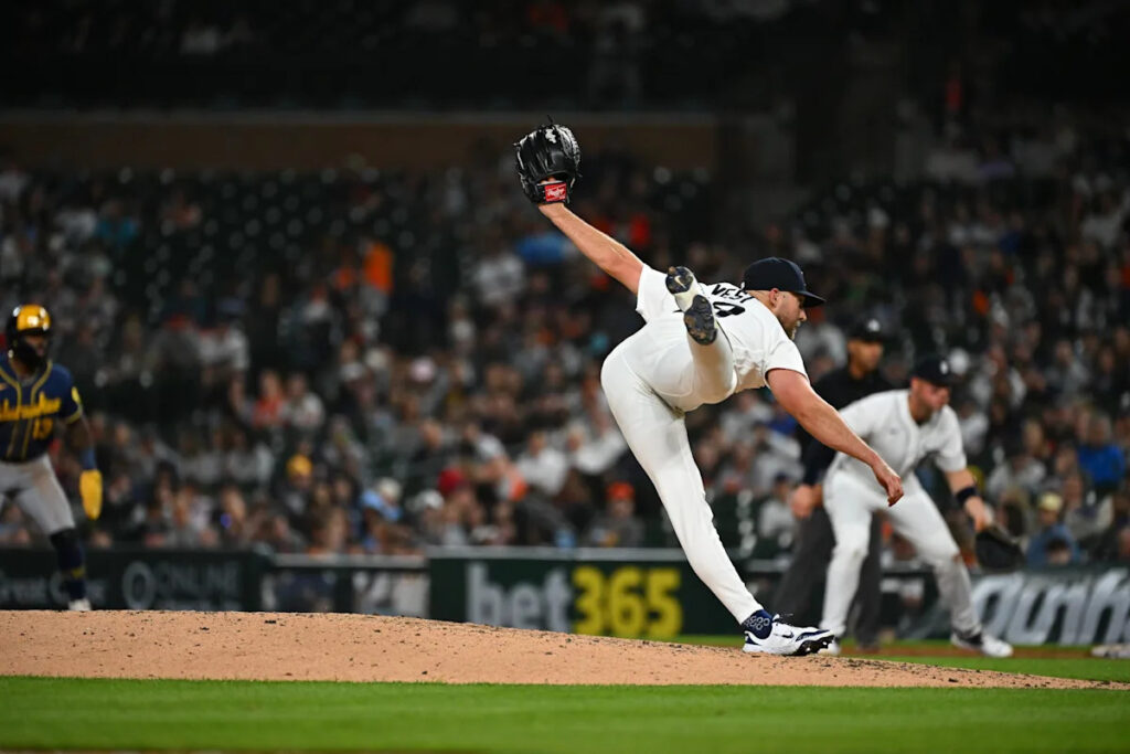 Will Vest to the 15-day IL, RHP Ricky Vanasco recalled to Detroit
