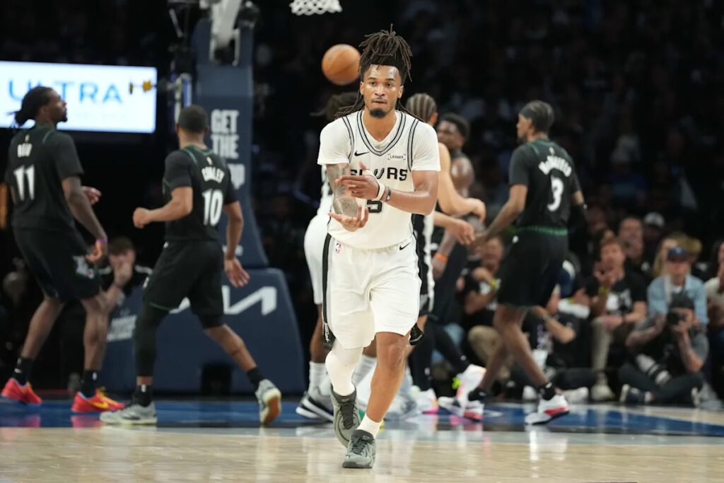 Box Grades: Triumphant Spurs advance in another blowout win over Wolves