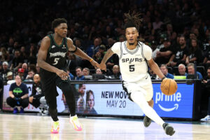 Spurs blow out Wolves to advance to Western Conference Finals