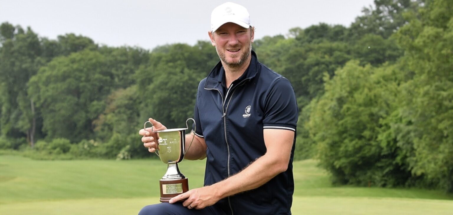 Wood gets back to winning ways