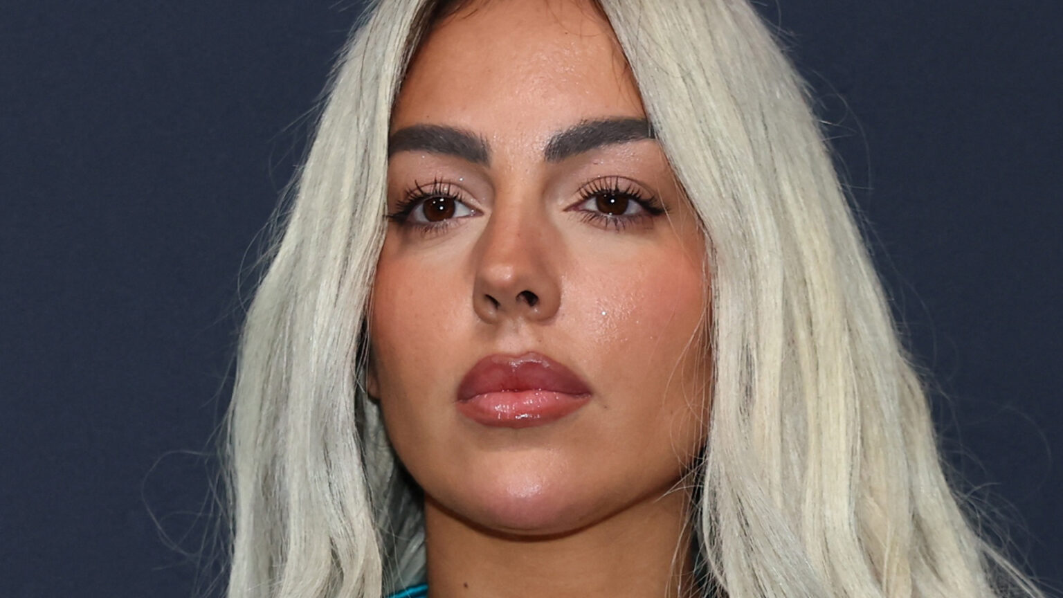 Georgina Rodriguez models dramatic new look as Cristiano Ronaldo’s fiancee shows off cleavage in open blouse Georgina Rodriguez models dramatic new look as Cristiano Ronaldo’s fiancee shows off cleavage in open blouse