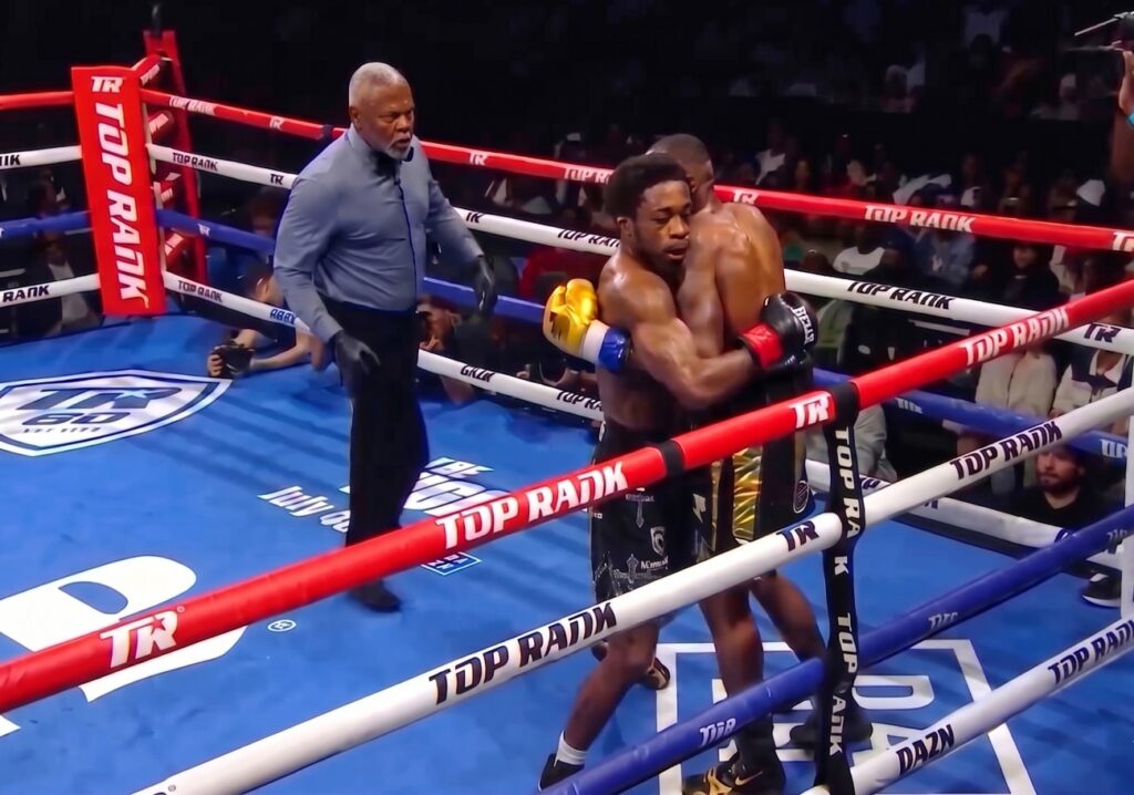 Keyshawn Davis Beats Nahir Albright In Rough Rematch